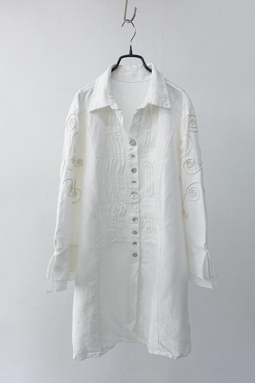 vintage women&#039;s linen shirts